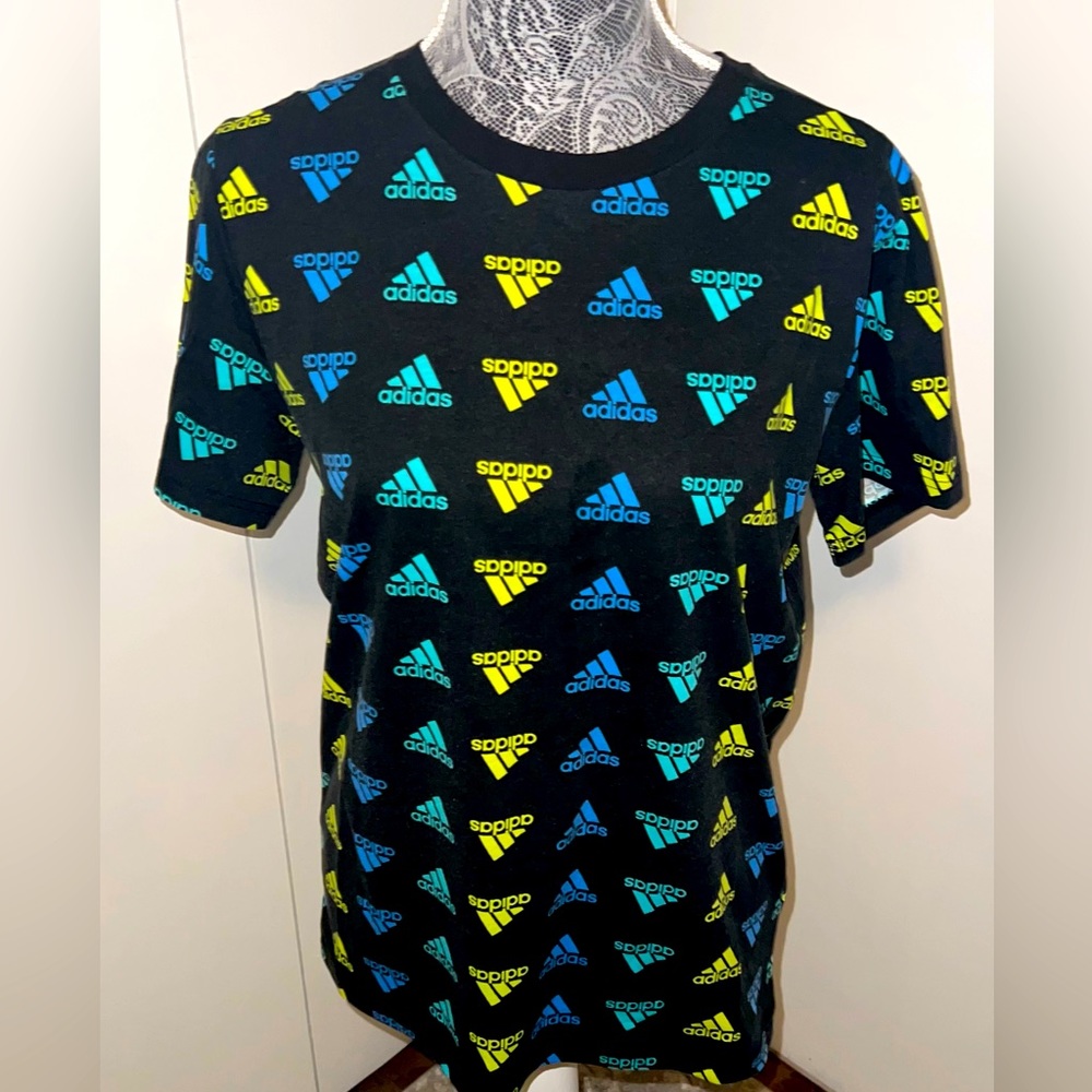 Adidas Boys XL 14/16 Allover Logo T-Shirt Black Multicolor